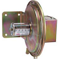 dwyer 盲區觸點式差壓開關 
Contact Null Differential Pressure Switch 
1640系列

